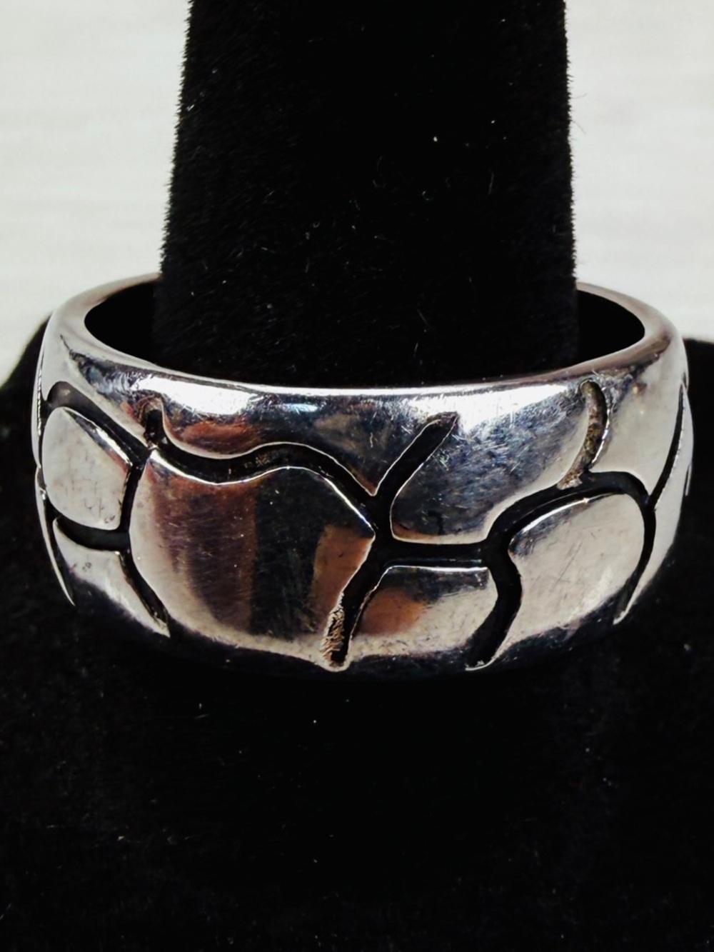 Silvertone at wide band size 11 1/2 unisex l ring